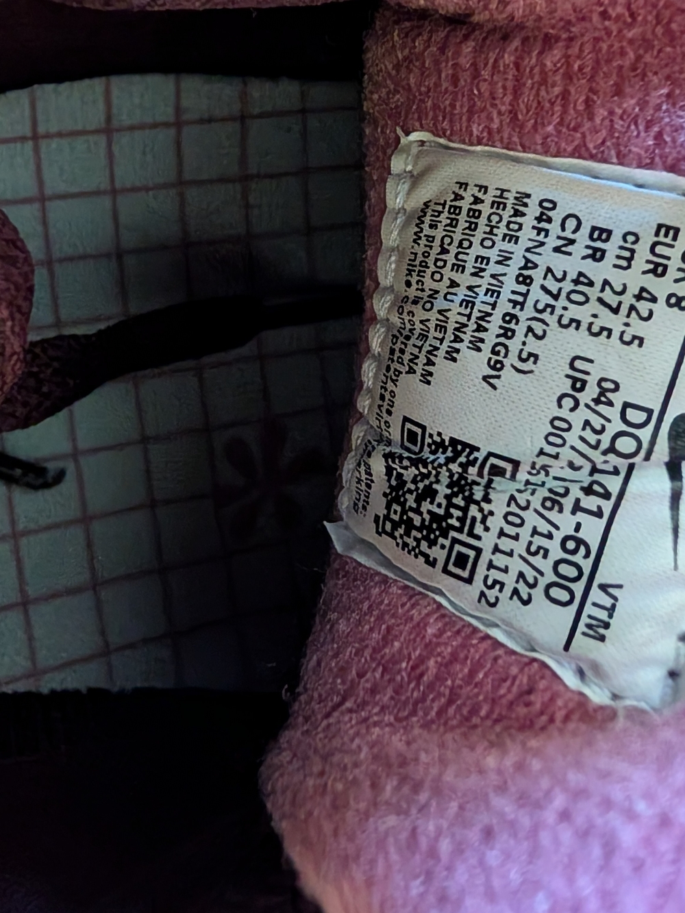 Nike Women's Maroon Pink Waffle-Style Sneaker - Picture 5 of 6
